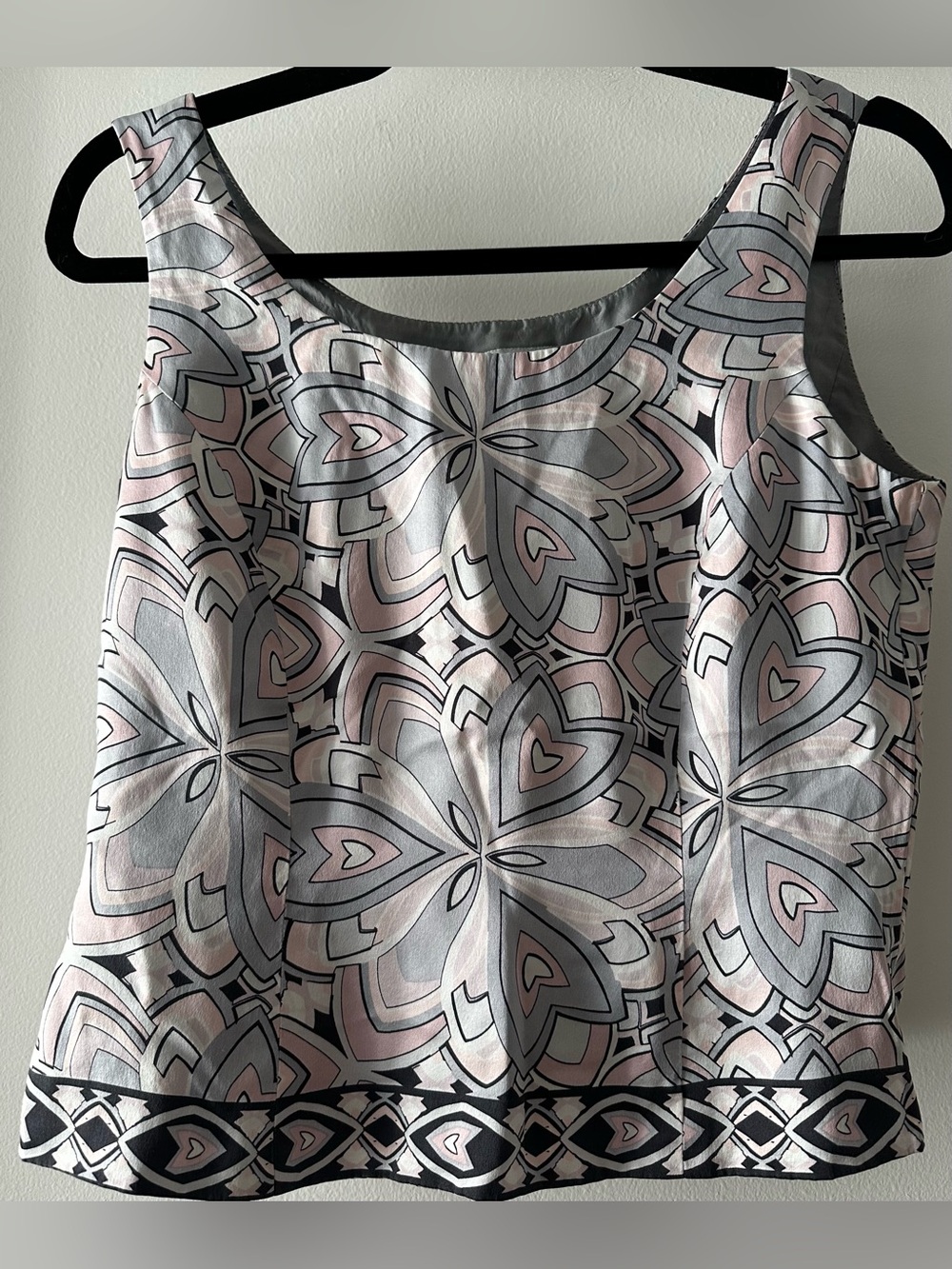 Pucci inspired Tahari 100% silk sleeveless top